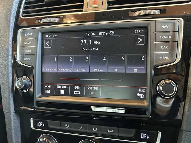 フォルクスワーゲン ゴルフ TSI ハイライン BMテクノ 宮城県 2015(平27)年 7.7万km 白 アダプティブクルーズコントロール/DCC/Discover Pro/フルセグTV/バックカメラ/キセノンヘッドライト/オートライト/フロント/バックフォグランプ/スマートキー/ステアリングスイッチ/パドルシフト/純正17インチAW/アイドリングストップ/メンテナンスブック・取説書あり