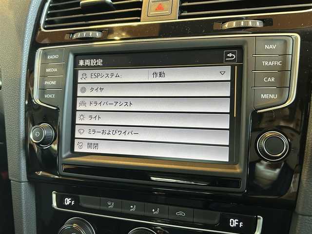 フォルクスワーゲン ゴルフ TSI ハイライン BMテクノ 宮城県 2015(平27)年 7.7万km 白 アダプティブクルーズコントロール/DCC/Discover Pro/フルセグTV/バックカメラ/キセノンヘッドライト/オートライト/フロント/バックフォグランプ/スマートキー/ステアリングスイッチ/パドルシフト/純正17インチAW/アイドリングストップ/メンテナンスブック・取説書あり