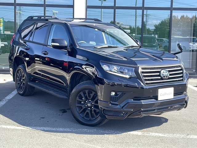 トヨタ ランドクルーザー プラド TX Lパッケージ マットブラED 道東・釧路十勝 2023(令5)年 1.2万km ブラック ・ワンオーナー/・サンルーフ/・寒冷地仕様/・革シート/・前席エアシート＆シートヒーター/・前席パワーシート/・社外ＳＤナビ＆フルセグ/　（ＤＶＤ＆ＣＤ＆ＭＳＶ＆ＢＴ）/・バックカメラ/・ＥＴＣ/・ドライブレコーダー一体型デジタルインナーミラー/・Ｔｏｙｏｔａ　Ｓａｆｅｔｙ　Ｓｅｎｓｅ/・プリクラッシュセーフティ/・レーンディパーチャーアラート/・オートマチックハイビーム/・レーダークルーズコントロール/・ロードサインアシスト/・先行車発進告知/・パーキングサポートブレーキ/・クリアランスソナー/・革巻きステアリング/・ステアリングリモコン/・ルーフレール/・Ｍ’ｓＳＰＥＥＤフロントハーフスポイラー/・モデリスタリヤスカート/・純正１８inアルミホイール/・オートライト/・ＬＥＤライト/・フォグランプ/・リヤフォグランプ/・オート電動格納ミラー/・スマートキー/・プッシュスタート/・Ｗ＆サイド＆カーテン＆ニーエアバッグ/・横滑り防止機能/・ヒルスタートアシストコントロール/・電動センターデフロック/・フロアマット/・新車保証書/・取扱説明書（車両＆ナビ）