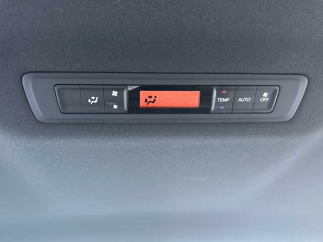 トヨタ ヴォクシー ZS 煌Ⅱ 沖縄県 2020(令2)年 6.1万km ブラック アルパインナビ・TV・Bluetooth・CD・DVD・HDMI/バックカメラ/両側パワースライドドア/ETC/ドライブレコーダー/コーナーセンサー/オートライト/衝突軽減システム/レーンキープアシスト/LEDヘッドライト/革巻きステアリング/ステアリングスイッチ/電動格納ミラー/リアロールサンシェード/サイドバイザー
