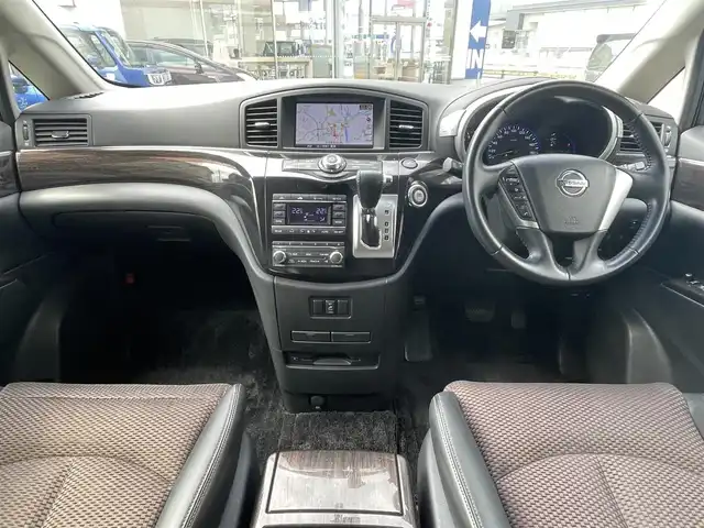 日産 エルグランド 250ハイウェイスター 岐阜県 2012(平24)年 7.7万km オーロラモーヴ (株)IDOMが運営する【じしゃロン多治見店】の自社ローン専用車両になります。こちらは現金またはオートローンご利用時の価格です。自社ローンご希望の方は別途その旨お申付け下さい./メーカーオプションナビ/（Bluetooth、CD、DVD、USB）/ステアリングリモコン/助手席オットマン/両側パワースライドドア/ISOFIX/ビルトインETC/WAC/アラウンドビューモニター