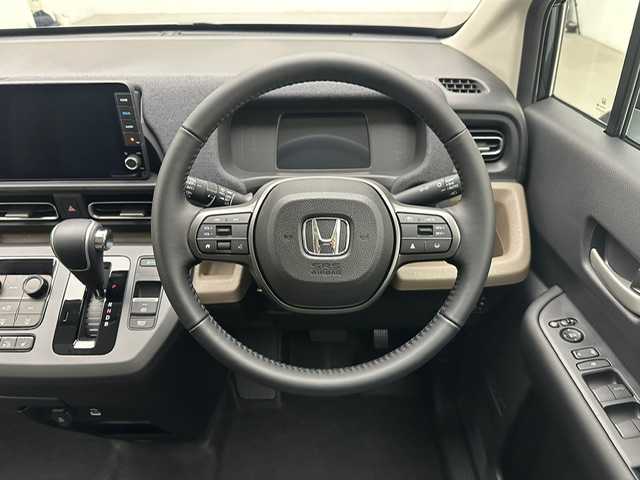 ホンダ フリード ハイブリット e:HEV AIR EX 兵庫県 2025(令7)年 0.1千km メテオロイドグレーメタリック e:HEV エアー　6人/登録済み未使用車　/9インチナビ　LXM-242ZFNI(207680円)/純正メモリナビ（フルセグ、Bluetooth、カープレイ）/コーナーセンサー/BSM/ブレーキホールド/電子パーキング/バックカメラ/クルーズコントロール/両側パワースライドドア/シートヒーター（D＋N席）/ハーフレザーシート/純正15インチアルミホイール/オートライト/ＬＥＤヘッドライト/スペアキー×１