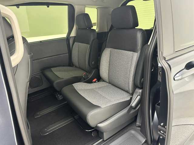 ホンダ フリード ハイブリット e:HEV AIR EX 兵庫県 2025(令7)年 0.1千km メテオロイドグレーメタリック e:HEV エアー　6人/登録済み未使用車　/9インチナビ　LXM-242ZFNI(207680円)/純正メモリナビ（フルセグ、Bluetooth、カープレイ）/コーナーセンサー/BSM/ブレーキホールド/電子パーキング/バックカメラ/クルーズコントロール/両側パワースライドドア/シートヒーター（D＋N席）/ハーフレザーシート/純正15インチアルミホイール/オートライト/ＬＥＤヘッドライト/スペアキー×１