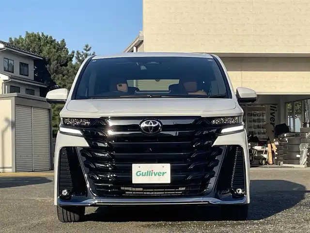 トヨタ ヴェルファイア ハイブリット Z プレミア 宮城県 2024(令6)年 0.8万km プラチナホワイトパールマイカ 純正ディーラーナビ/デジタルインナーミラー/ＥＴＣ２．０/ツインムーンルーフ/寒冷地仕様/レーダークルーズコントロール/プリクラッシュセーフティ/ブラインドスポットモニター/ヘッドアップディスプレイ/レーントレーシングアシスト/ロードサインアシスト/横滑り防止装置/ブレーキホールド/パノラミックビューモニター/バックガイドモニター/オートハイビーム/ハンドルヒーター/シートヒーター/パワーシート
