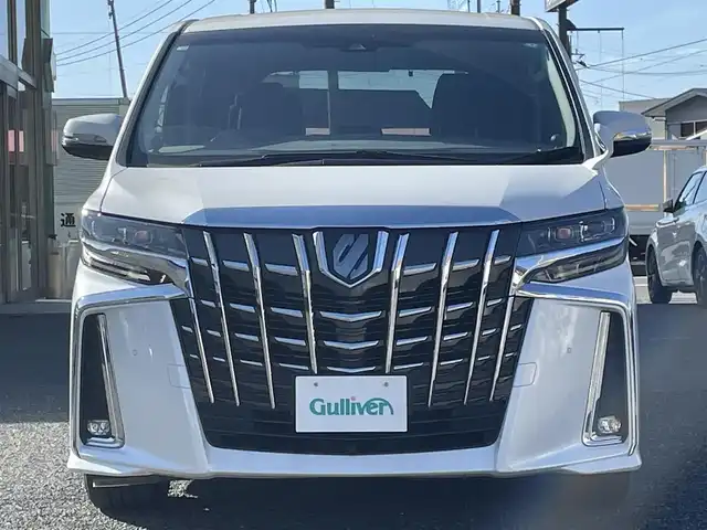 トヨタ アルファード S 兵庫県 2019(令1)年 7.3万km ホワイトパールクリスタルシャイン ・8人乗り/・SCパッケージ用18インチアルミホイール/・社外ナビ（TV/DVD/BT）/・ETC2.0/・デジタルインナーミラー（前後ドラレコ付き）/・バックカメラ/・フロントカメラ/・ステアリングスイッチ/・クルコン/・社外スピーカー/・ドアバイザー/・プッシュスタート/・電動パーキング/・純正フロアマット/・衝突軽減ブレーキ/・レーンアシスト/・１００V電源/・オートライト/・LEDヘッドライト