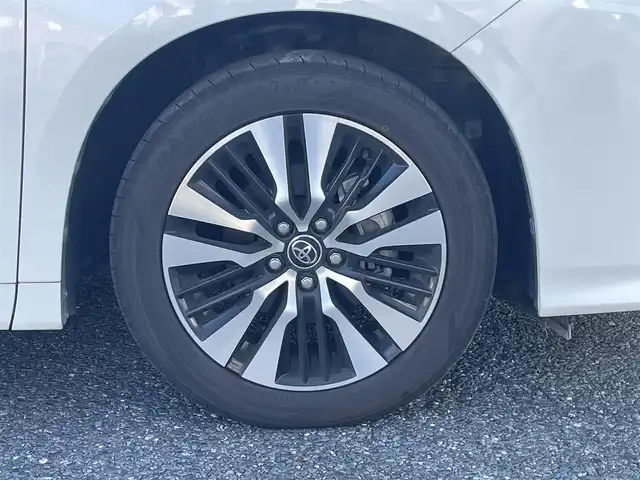 トヨタ アルファード S 兵庫県 2019(令1)年 7.3万km ホワイトパールクリスタルシャイン ・8人乗り/・SCパッケージ用18インチアルミホイール/・社外ナビ（TV/DVD/BT）/・ETC2.0/・デジタルインナーミラー（前後ドラレコ付き）/・バックカメラ/・フロントカメラ/・ステアリングスイッチ/・クルコン/・社外スピーカー/・ドアバイザー/・プッシュスタート/・電動パーキング/・純正フロアマット/・衝突軽減ブレーキ/・レーンアシスト/・１００V電源/・オートライト/・LEDヘッドライト