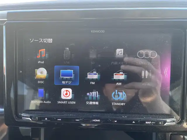 トヨタ アルファード S 兵庫県 2019(令1)年 7.3万km ホワイトパールクリスタルシャイン ・8人乗り/・SCパッケージ用18インチアルミホイール/・社外ナビ（TV/DVD/BT）/・ETC2.0/・デジタルインナーミラー（前後ドラレコ付き）/・バックカメラ/・フロントカメラ/・ステアリングスイッチ/・クルコン/・社外スピーカー/・ドアバイザー/・プッシュスタート/・電動パーキング/・純正フロアマット/・衝突軽減ブレーキ/・レーンアシスト/・１００V電源/・オートライト/・LEDヘッドライト