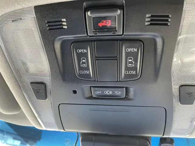 トヨタ アルファード S 兵庫県 2019(令1)年 7.3万km ホワイトパールクリスタルシャイン ・8人乗り/・SCパッケージ用18インチアルミホイール/・社外ナビ（TV/DVD/BT）/・ETC2.0/・デジタルインナーミラー（前後ドラレコ付き）/・バックカメラ/・フロントカメラ/・ステアリングスイッチ/・クルコン/・社外スピーカー/・ドアバイザー/・プッシュスタート/・電動パーキング/・純正フロアマット/・衝突軽減ブレーキ/・レーンアシスト/・１００V電源/・オートライト/・LEDヘッドライト