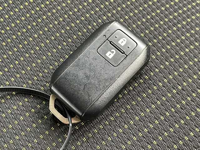 スズキ ジムニー XC 長野県 2023(令5)年 1.8万km ジャングルグリーン ４WD/デュアルセンサーブレーキサポート/ハイビームアシスト/車線逸脱警報/ヘッドライトウォッシャー/シートヒーター/クルーズコントロール/プッシュスタート/スマートキー