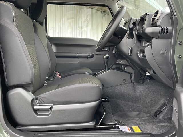 スズキ ジムニー XC 長野県 2023(令5)年 1.8万km ジャングルグリーン ４WD/デュアルセンサーブレーキサポート/ハイビームアシスト/車線逸脱警報/ヘッドライトウォッシャー/シートヒーター/クルーズコントロール/プッシュスタート/スマートキー