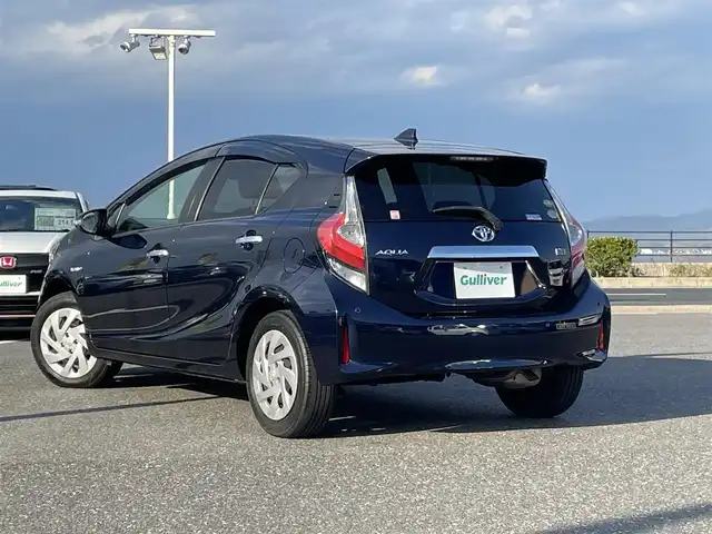トヨタ アクア S スタイルブラック 島根県 2019(平31)年 7.2万km ダークブルーマイカ 登録時走行距離71164km/純正ナビ(Bluetooth/AM/FM)/フルセグテレビ/バックカメラ/ドライブレコーダー/前後コーナーセンサー/レーンキープアシスト/横滑り防止装置/衝突被害軽減ブレーキ/ウィンカーミラー/オートライト/オートハイビーム/ドアバイザー/プッシュスタート/スマートキー/禁煙車
