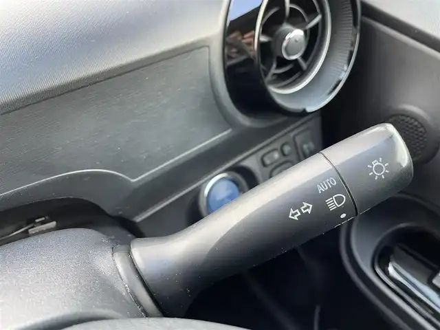 トヨタ アクア S スタイルブラック 島根県 2019(平31)年 7.2万km ダークブルーマイカ 登録時走行距離71164km/純正ナビ(Bluetooth/AM/FM)/フルセグテレビ/バックカメラ/ドライブレコーダー/前後コーナーセンサー/レーンキープアシスト/横滑り防止装置/衝突被害軽減ブレーキ/ウィンカーミラー/オートライト/オートハイビーム/ドアバイザー/プッシュスタート/スマートキー/禁煙車