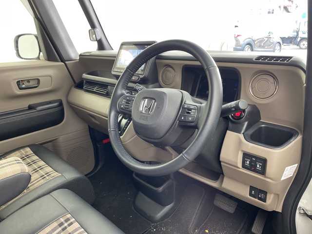 ホンダ Ｎ ＢＯＸ JOY ターボ 兵庫県 2025(令7)年 1.2万km プラチナホワイトパール ・ホンダセンシング/・衝突軽減ブレーキ/・アダプティブクルーズコントロール/・先行車発進お知らせ/・路外逸脱抑制機能/・車線維持支援システム/・オートハイビーム/・コーナーセンサー/・踏み間違い衝突軽減システム/・純正8インチナビ＆TV＆BT＆USB/・バックカメラ/・両側パワースライドドア/・純正前後ドライブレコーダー/・ビルトインETC/・電子パーキング/・オートホールド/・パドルシフト/・ハーフレザーシート/・前席シートヒーター/・横滑り防止装置/・シートバックテーブル/・2列目サンシェード/・ステアリングリモコン/・パドルシフト/・スマートキー/・プッシュスタート/・LEDヘッドライト/・オートライト