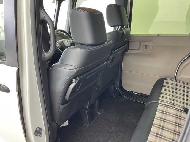 ホンダ Ｎ ＢＯＸ JOY ターボ 兵庫県 2025(令7)年 1.2万km プラチナホワイトパール ・ホンダセンシング/・衝突軽減ブレーキ/・アダプティブクルーズコントロール/・先行車発進お知らせ/・路外逸脱抑制機能/・車線維持支援システム/・オートハイビーム/・コーナーセンサー/・踏み間違い衝突軽減システム/・純正8インチナビ＆TV＆BT＆USB/・バックカメラ/・両側パワースライドドア/・純正前後ドライブレコーダー/・ビルトインETC/・電子パーキング/・オートホールド/・パドルシフト/・ハーフレザーシート/・前席シートヒーター/・横滑り防止装置/・シートバックテーブル/・2列目サンシェード/・ステアリングリモコン/・パドルシフト/・スマートキー/・プッシュスタート/・LEDヘッドライト/・オートライト