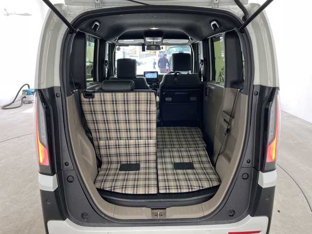 ホンダ Ｎ ＢＯＸ JOY ターボ 兵庫県 2025(令7)年 1.2万km プラチナホワイトパール ・ホンダセンシング/・衝突軽減ブレーキ/・アダプティブクルーズコントロール/・先行車発進お知らせ/・路外逸脱抑制機能/・車線維持支援システム/・オートハイビーム/・コーナーセンサー/・踏み間違い衝突軽減システム/・純正8インチナビ＆TV＆BT＆USB/・バックカメラ/・両側パワースライドドア/・純正前後ドライブレコーダー/・ビルトインETC/・電子パーキング/・オートホールド/・パドルシフト/・ハーフレザーシート/・前席シートヒーター/・横滑り防止装置/・シートバックテーブル/・2列目サンシェード/・ステアリングリモコン/・パドルシフト/・スマートキー/・プッシュスタート/・LEDヘッドライト/・オートライト