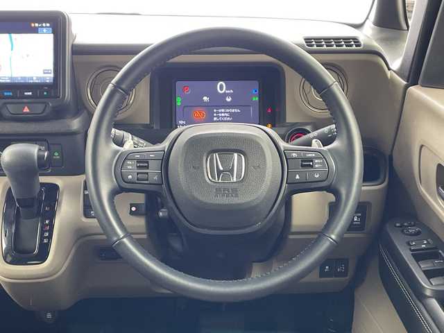 ホンダ Ｎ ＢＯＸ JOY ターボ 兵庫県 2025(令7)年 1.2万km プラチナホワイトパール ・ホンダセンシング/・衝突軽減ブレーキ/・アダプティブクルーズコントロール/・先行車発進お知らせ/・路外逸脱抑制機能/・車線維持支援システム/・オートハイビーム/・コーナーセンサー/・踏み間違い衝突軽減システム/・純正8インチナビ＆TV＆BT＆USB/・バックカメラ/・両側パワースライドドア/・純正前後ドライブレコーダー/・ビルトインETC/・電子パーキング/・オートホールド/・パドルシフト/・ハーフレザーシート/・前席シートヒーター/・横滑り防止装置/・シートバックテーブル/・2列目サンシェード/・ステアリングリモコン/・パドルシフト/・スマートキー/・プッシュスタート/・LEDヘッドライト/・オートライト