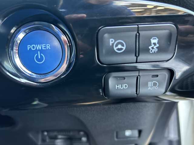 トヨタ プリウス Sセーフティプラス 長野県 2017(平29)年 14.4万km パール