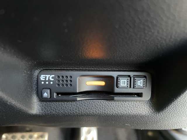 ホンダ シャトル ハイブリッド X ホンダセンシング 茨城県 2019(平31)年 7.5万km プラチナホワイトパール ワンオーナー/衝突軽減ブレーキ/純正SDナビ/FM/AM/CD/DVD/iPod/SD/USB/AUX/AppleCarPlay/Bluetooth接続/フルセグTV/ハーフレザーシート/シートヒーター（D＋N席）/レーダークルーズコントロール/バックカメラ/レーンキープアシスト/横滑り防止装置/アイドリングストップ/パドルシフト/ビルトインETC/LEDヘッドライト/保証書/取扱説明書