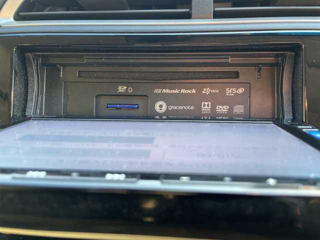 ホンダ シャトル ハイブリッド X ホンダセンシング 茨城県 2019(平31)年 7.5万km プラチナホワイトパール ワンオーナー/衝突軽減ブレーキ/純正SDナビ/FM/AM/CD/DVD/iPod/SD/USB/AUX/AppleCarPlay/Bluetooth接続/フルセグTV/ハーフレザーシート/シートヒーター（D＋N席）/レーダークルーズコントロール/バックカメラ/レーンキープアシスト/横滑り防止装置/アイドリングストップ/パドルシフト/ビルトインETC/LEDヘッドライト/保証書/取扱説明書