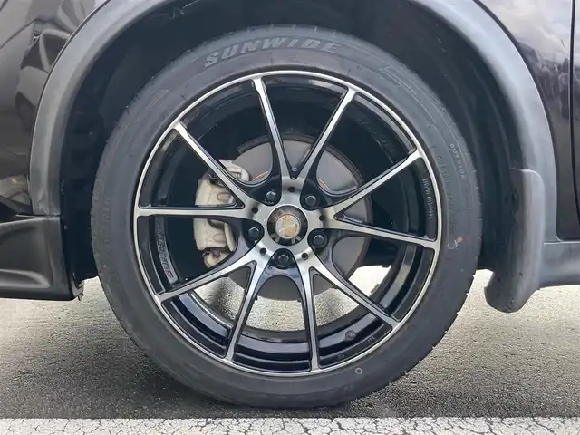 日産 ジューク 15RX パーソナライズパック 静岡県 2013(平25)年 6万km ナイトベールパープル 純正SDナビ(MC313D-W)/　AM FM CD DVD Bluetooth USB AUX/HIDオートヘッドランプ/革巻きステアリング/スマートキー2本/プッシュスタート/社外18インチアルミホイール/アイドリングストップ/純正フロアマット/レザー調シートカバー/フルセグTV/ビルトインETC/前後方ドライブレコーダー/社外エアロ(フロント/リアアンダー)
