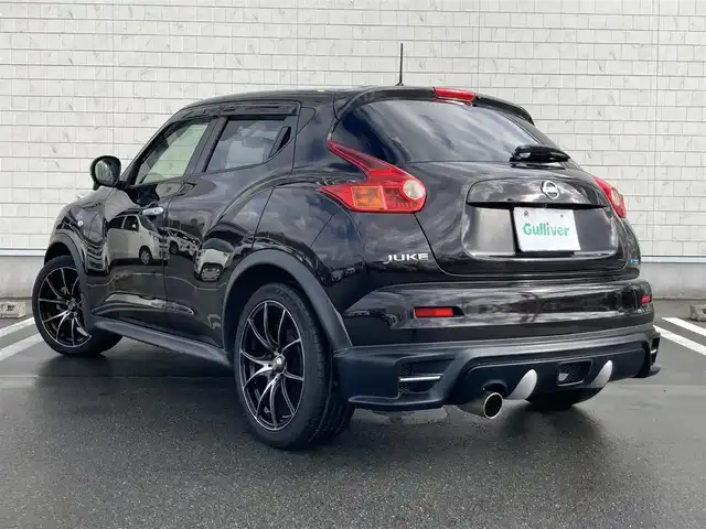 日産 ジューク 15RX パーソナライズパック 静岡県 2013(平25)年 6万km ナイトベールパープル 純正SDナビ(MC313D-W)/　AM FM CD DVD Bluetooth USB AUX/HIDオートヘッドランプ/革巻きステアリング/スマートキー2本/プッシュスタート/社外18インチアルミホイール/アイドリングストップ/純正フロアマット/レザー調シートカバー/フルセグTV/ビルトインETC/前後方ドライブレコーダー/社外エアロ(フロント/リアアンダー)