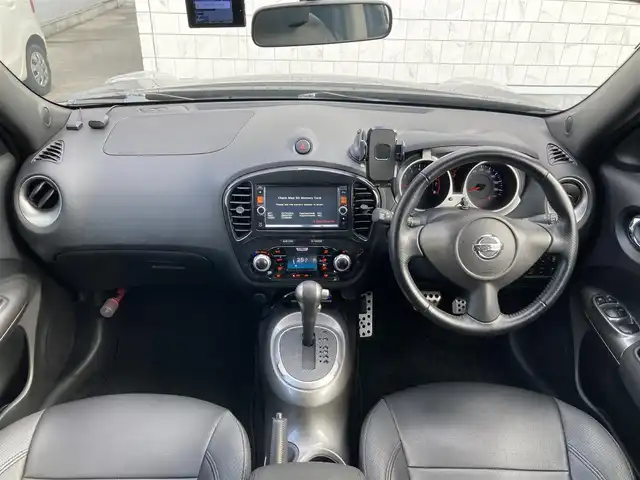 日産 ジューク 15RX パーソナライズパック 静岡県 2013(平25)年 6万km ナイトベールパープル 純正SDナビ(MC313D-W)/　AM FM CD DVD Bluetooth USB AUX/HIDオートヘッドランプ/革巻きステアリング/スマートキー2本/プッシュスタート/社外18インチアルミホイール/アイドリングストップ/純正フロアマット/レザー調シートカバー/フルセグTV/ビルトインETC/前後方ドライブレコーダー/社外エアロ(フロント/リアアンダー)