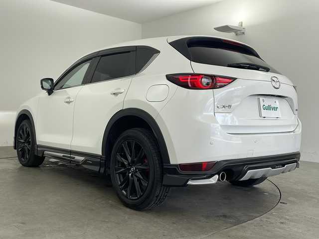 マツダ ＣＸ－５ XD ブラックトーンエディション 兵庫県 2021(令3)年 4.2万km スノーフレイクホワイトパールマイカ ・サンルーフ/・純正10.25インチナビ&TV&USB&BT&スマホ連携/・パワーバックドア/・バック/サイド/フロント/全周囲カメラ/・BOSEサウンド/・i-ACTIVSENSE/・アドバンストSCBS/SCBS R/・誤発信抑制制御/・スマートブレーキサポート/・レーダークルーズコントロール/・ブラインドスポットモニタリング/・車線逸脱警報システム/・レーンキープアシストシステム/・パーキングセンサー/・ドライバーアテンションアラート/・ターボ/・LEDヘッドランプ/・オートライト/・オートエアコン/・ヘッドアップディスプレイ/・本革巻きステアリング/・ステアリングスイッチ/・ハーフレザーシート/・ステアリングヒーター/・前席シートヒーター/・純正19インチＡＷ＆レッドキャリバー/・DAMDフルエアロ（F/S/R）/・スマートキー
