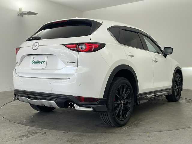 マツダ ＣＸ－５ XD ブラックトーンエディション 兵庫県 2021(令3)年 4.2万km スノーフレイクホワイトパールマイカ ・サンルーフ/・純正10.25インチナビ&TV&USB&BT&スマホ連携/・パワーバックドア/・バック/サイド/フロント/全周囲カメラ/・BOSEサウンド/・i-ACTIVSENSE/・アドバンストSCBS/SCBS R/・誤発信抑制制御/・スマートブレーキサポート/・レーダークルーズコントロール/・ブラインドスポットモニタリング/・車線逸脱警報システム/・レーンキープアシストシステム/・パーキングセンサー/・ドライバーアテンションアラート/・ターボ/・LEDヘッドランプ/・オートライト/・オートエアコン/・ヘッドアップディスプレイ/・本革巻きステアリング/・ステアリングスイッチ/・ハーフレザーシート/・ステアリングヒーター/・前席シートヒーター/・純正19インチＡＷ＆レッドキャリバー/・DAMDフルエアロ（F/S/R）/・スマートキー
