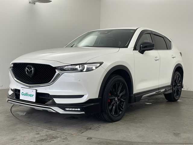 マツダ ＣＸ－５ XD ブラックトーンエディション 兵庫県 2021(令3)年 4.2万km スノーフレイクホワイトパールマイカ ・サンルーフ/・純正10.25インチナビ&TV&USB&BT&スマホ連携/・パワーバックドア/・バック/サイド/フロント/全周囲カメラ/・BOSEサウンド/・i-ACTIVSENSE/・アドバンストSCBS/SCBS R/・誤発信抑制制御/・スマートブレーキサポート/・レーダークルーズコントロール/・ブラインドスポットモニタリング/・車線逸脱警報システム/・レーンキープアシストシステム/・パーキングセンサー/・ドライバーアテンションアラート/・ターボ/・LEDヘッドランプ/・オートライト/・オートエアコン/・ヘッドアップディスプレイ/・本革巻きステアリング/・ステアリングスイッチ/・ハーフレザーシート/・ステアリングヒーター/・前席シートヒーター/・純正19インチＡＷ＆レッドキャリバー/・DAMDフルエアロ（F/S/R）/・スマートキー