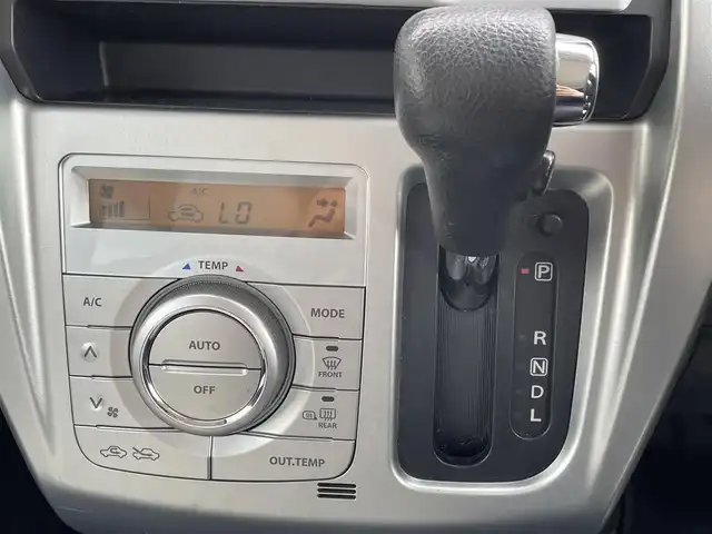 スズキ ハスラー G 兵庫県 2018(平30)年 7.3万km フェニックスレッドパール/ブルーイッシュブラックパール (株)IDOMが運営する【じしゃロン神戸名谷店】の自社ローン専用車両になりますこちらは現金またはオートローンご利用時の価格です。自社ローンご希望の方は別途その旨お申付け下さい/衝突被害軽減システム/社外ナビ（CN-RE04WD）/・（フルセグTV/CD/DVD/Bluetooth）/バックカメラ/ETC/前席シートヒーター/LEDヘッドライト/純正ホイール付きサマータイヤ積込/純正フロアマット/スマートキー/保証書・取説あり