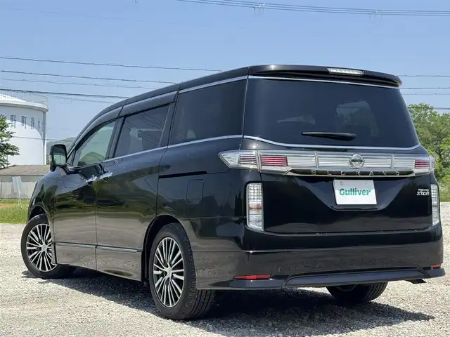 日産 エルグランド 250ハイウェイスター 兵庫県 2015(平27)年 3.1万km ファントムブラック 社外ステアリング/純正ナビ/フルセグTV/バックカメラ/Bluetooth接続可/両側パワースライドドア/クルーズコントロール/ETC/アルパイン10.2インチフリップダウンモニター