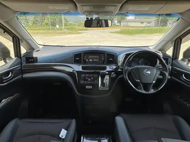日産 エルグランド 250ハイウェイスター 兵庫県 2015(平27)年 3.1万km ファントムブラック 社外ステアリング/純正ナビ/フルセグTV/バックカメラ/Bluetooth接続可/両側パワースライドドア/クルーズコントロール/ETC/アルパイン10.2インチフリップダウンモニター