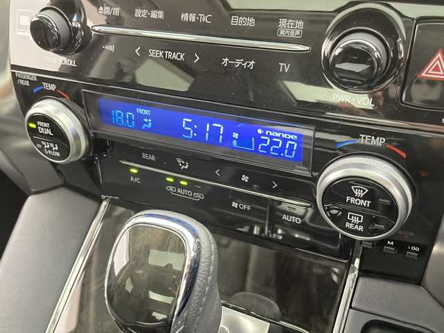 トヨタ ヴェルファイア ハイブリット ZR Gエディション 大阪府 2015(平27)年 2.9万km ホワイトパールクリスタルシャイン Wサンフール ツインムーンルーフ/純正9インチメモリーナビ/・JBLプレミアムサウンドシステム/・フルセグTV/・Bluetoothオーディオ接続/・CD/DVD再生機能/純正後席フリップダウンモニター/両側パワースライドドア/ブラックレザーシート/メモリー付きパワーシート/ステアリングヒーター/エグゼクティブパワーシート