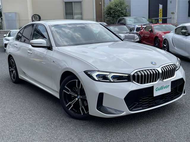 ＢＭＷ ＢＭＷ ３２０ｄ xDrive Mスポーツ 神奈川県 2023(令5)年 1.8万km アルピンホワイトⅢ ワンオーナー/Mスポーツ/ハーフレザーシート/純正メモリーナビ/360°カメラ/インテリジェントセーフティ/レーダークルーズコントロール/衝突警告/LKA/BSM/コーナーセンサー/純正18インチAW/LEDヘッドライト/電動トランク/前席パワーシート/シートヒーター/ワイヤレス充電/カラーHUD/USB/BT/Spotify/AppleCarPlay/ミラーETC/前後ドライブレコーダー/パドルシフト/アイドリングストップ/プッシュスタート/スマートキー×2/R6年ディーラー整備記録/保証書・取説あり