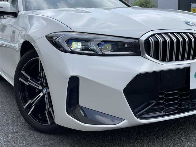 ＢＭＷ ＢＭＷ ３２０ｄ xDrive Mスポーツ 神奈川県 2023(令5)年 1.8万km アルピンホワイトⅢ ワンオーナー/Mスポーツ/ハーフレザーシート/純正メモリーナビ/360°カメラ/インテリジェントセーフティ/レーダークルーズコントロール/衝突警告/LKA/BSM/コーナーセンサー/純正18インチAW/LEDヘッドライト/電動トランク/前席パワーシート/シートヒーター/ワイヤレス充電/カラーHUD/USB/BT/Spotify/AppleCarPlay/ミラーETC/前後ドライブレコーダー/パドルシフト/アイドリングストップ/プッシュスタート/スマートキー×2/R6年ディーラー整備記録/保証書・取説あり