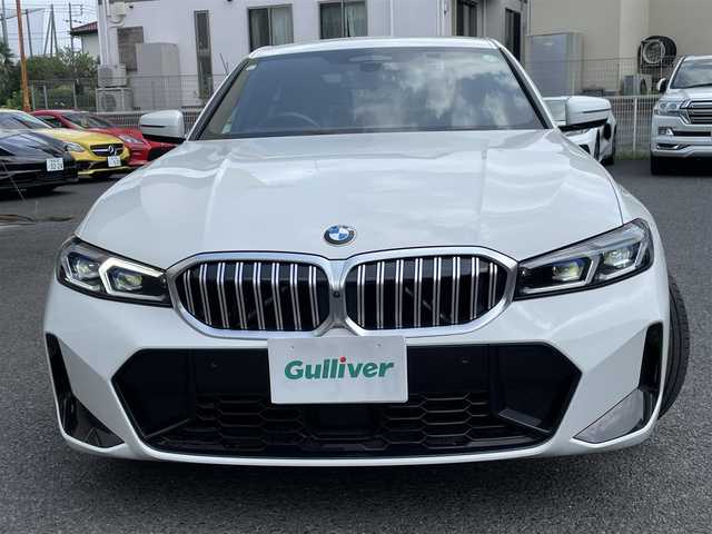 ＢＭＷ ＢＭＷ ３２０ｄ xDrive Mスポーツ 神奈川県 2023(令5)年 1.8万km アルピンホワイトⅢ ワンオーナー/Mスポーツ/ハーフレザーシート/純正メモリーナビ/360°カメラ/インテリジェントセーフティ/レーダークルーズコントロール/衝突警告/LKA/BSM/コーナーセンサー/純正18インチAW/LEDヘッドライト/電動トランク/前席パワーシート/シートヒーター/ワイヤレス充電/カラーHUD/USB/BT/Spotify/AppleCarPlay/ミラーETC/前後ドライブレコーダー/パドルシフト/アイドリングストップ/プッシュスタート/スマートキー×2/R6年ディーラー整備記録/保証書・取説あり