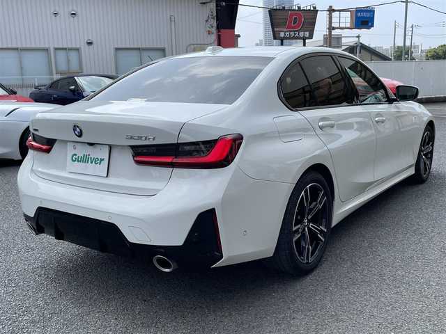 ＢＭＷ ＢＭＷ ３２０ｄ xDrive Mスポーツ 神奈川県 2023(令5)年 1.8万km アルピンホワイトⅢ ワンオーナー/Mスポーツ/ハーフレザーシート/純正メモリーナビ/360°カメラ/インテリジェントセーフティ/レーダークルーズコントロール/衝突警告/LKA/BSM/コーナーセンサー/純正18インチAW/LEDヘッドライト/電動トランク/前席パワーシート/シートヒーター/ワイヤレス充電/カラーHUD/USB/BT/Spotify/AppleCarPlay/ミラーETC/前後ドライブレコーダー/パドルシフト/アイドリングストップ/プッシュスタート/スマートキー×2/R6年ディーラー整備記録/保証書・取説あり
