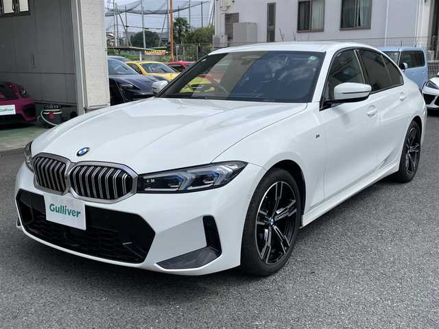 ＢＭＷ ＢＭＷ ３２０ｄ xDrive Mスポーツ 神奈川県 2023(令5)年 1.8万km アルピンホワイトⅢ ワンオーナー/Mスポーツ/ハーフレザーシート/純正メモリーナビ/360°カメラ/インテリジェントセーフティ/レーダークルーズコントロール/衝突警告/LKA/BSM/コーナーセンサー/純正18インチAW/LEDヘッドライト/電動トランク/前席パワーシート/シートヒーター/ワイヤレス充電/カラーHUD/USB/BT/Spotify/AppleCarPlay/ミラーETC/前後ドライブレコーダー/パドルシフト/アイドリングストップ/プッシュスタート/スマートキー×2/R6年ディーラー整備記録/保証書・取説あり