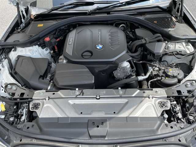 ＢＭＷ ＢＭＷ ３２０ｄ xDrive Mスポーツ 神奈川県 2023(令5)年 1.8万km アルピンホワイトⅢ ワンオーナー/Mスポーツ/ハーフレザーシート/純正メモリーナビ/360°カメラ/インテリジェントセーフティ/レーダークルーズコントロール/衝突警告/LKA/BSM/コーナーセンサー/純正18インチAW/LEDヘッドライト/電動トランク/前席パワーシート/シートヒーター/ワイヤレス充電/カラーHUD/USB/BT/Spotify/AppleCarPlay/ミラーETC/前後ドライブレコーダー/パドルシフト/アイドリングストップ/プッシュスタート/スマートキー×2/R6年ディーラー整備記録/保証書・取説あり