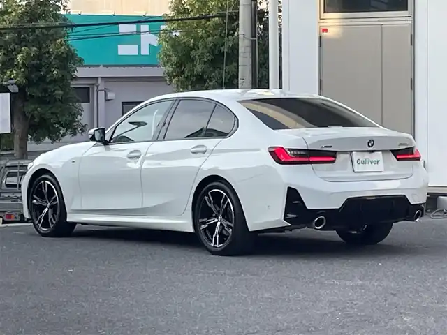 ＢＭＷ ＢＭＷ ３２０ｄ xDrive Mスポーツ 宮城県 2023(令5)年 1.8万km アルピンホワイトⅢ ワンオーナー/Mスポーツ/ハーフレザーシート/純正メモリーナビ/360°カメラ/インテリジェントセーフティ/レーダークルーズコントロール/衝突警告/LKA/BSM/コーナーセンサー/純正18インチAW/LEDヘッドライト/電動トランク/前席パワーシート/シートヒーター/ワイヤレス充電/カラーHUD/USB/BT/Spotify/AppleCarPlay/ミラーETC/前後ドライブレコーダー/パドルシフト/アイドリングストップ/プッシュスタート/スマートキー×2/R6年ディーラー整備記録/保証書・取説あり