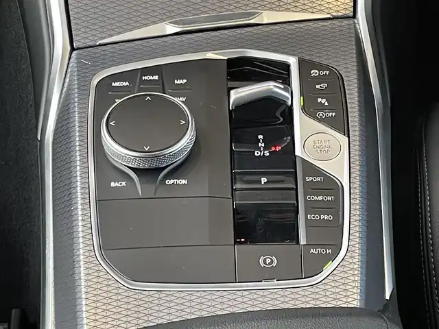 ＢＭＷ ＢＭＷ ３２０ｄ xDrive Mスポーツ 宮城県 2023(令5)年 1.8万km アルピンホワイトⅢ ワンオーナー/Mスポーツ/ハーフレザーシート/純正メモリーナビ/360°カメラ/インテリジェントセーフティ/レーダークルーズコントロール/衝突警告/LKA/BSM/コーナーセンサー/純正18インチAW/LEDヘッドライト/電動トランク/前席パワーシート/シートヒーター/ワイヤレス充電/カラーHUD/USB/BT/Spotify/AppleCarPlay/ミラーETC/前後ドライブレコーダー/パドルシフト/アイドリングストップ/プッシュスタート/スマートキー×2/R6年ディーラー整備記録/保証書・取説あり