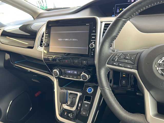 日産 セレナ e－パワー ハイウェイスター V 岐阜県 2018(平30)年 4.9万km ブリリアントホワイトパール 純正9インチナビ /全周囲モニター/フルセグTV/Bluetooth/プロパイロット/エマージェンシーブレーキ/フリップダウンモニター/両側パワースライドドア/ETC/前席シートヒーター/ステアリングヒーター/オートライト/オートマチックハイビーム/スマートルームミラー/インテリジェントパーキングアシスト/ヒルスタートアシスト/LEDヘッドライト/LEDバンパーイルミネーション