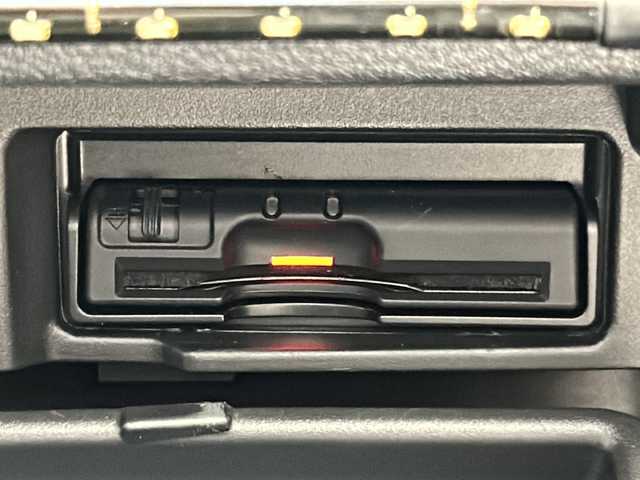 日産 セレナ e－パワー ハイウェイスター V 岐阜県 2018(平30)年 4.9万km ブリリアントホワイトパール 純正9インチナビ /全周囲モニター/フルセグTV/Bluetooth/プロパイロット/エマージェンシーブレーキ/フリップダウンモニター/両側パワースライドドア/ETC/前席シートヒーター/ステアリングヒーター/オートライト/オートマチックハイビーム/スマートルームミラー/インテリジェントパーキングアシスト/ヒルスタートアシスト/LEDヘッドライト/LEDバンパーイルミネーション