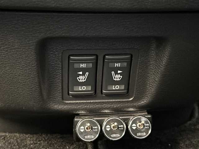 日産 セレナ e－パワー ハイウェイスター V 岐阜県 2018(平30)年 4.9万km ブリリアントホワイトパール 純正9インチナビ /全周囲モニター/フルセグTV/Bluetooth/プロパイロット/エマージェンシーブレーキ/フリップダウンモニター/両側パワースライドドア/ETC/前席シートヒーター/ステアリングヒーター/オートライト/オートマチックハイビーム/スマートルームミラー/インテリジェントパーキングアシスト/ヒルスタートアシスト/LEDヘッドライト/LEDバンパーイルミネーション