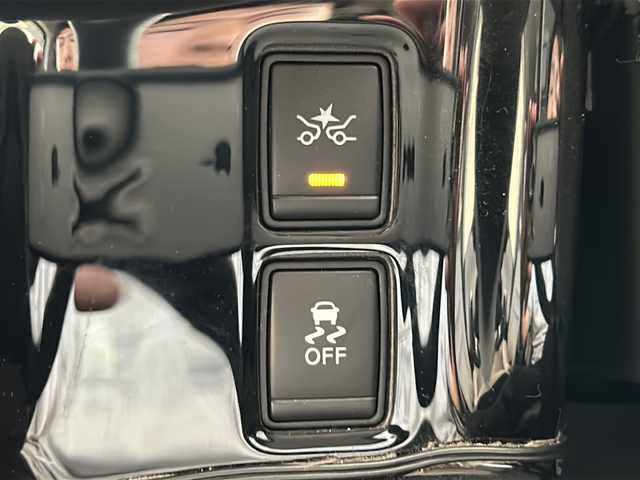 日産 セレナ e－パワー ハイウェイスター V 岐阜県 2018(平30)年 4.9万km ブリリアントホワイトパール 純正9インチナビ /全周囲モニター/フルセグTV/Bluetooth/プロパイロット/エマージェンシーブレーキ/フリップダウンモニター/両側パワースライドドア/ETC/前席シートヒーター/ステアリングヒーター/オートライト/オートマチックハイビーム/スマートルームミラー/インテリジェントパーキングアシスト/ヒルスタートアシスト/LEDヘッドライト/LEDバンパーイルミネーション