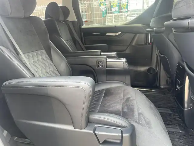 トヨタ ヴェルファイア Z Gエディション 群馬県 2017(平29)年 3.8万km ブラック ワンオーナー/社外メモリナビ、地デジ、Bluetooth、CD、DVD/　（EX11Z）/バックカメラ/社外フリップダウンモニター/クルーズコントロール/クリアランスソナー（リア）/社外２１インチアルミ/TEIN車高調/助手席、２列目オットマン/前席パワーシート/ウインカーミラー/ステアリングヒーター/パワーバックドア/ビルトインETC/LEDヘッドライト/ウッドコンビステア/スマートキー/保証書、取説