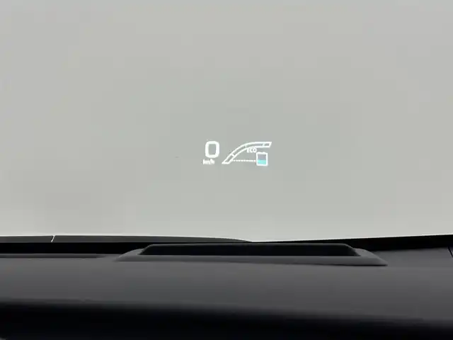 トヨタ プリウス A ツーリングセレクション 埼玉県 2019(平31)年 2.6万km ホワイトパールクリスタルシャイン 純正１１．６インチメーカーナビ　/バックカメラ　/トヨタセーフティーセンス　/パーキングアシスト　/前席シートヒーター　/オートマティックハイビーム　/ＢＳＭ　/ビルトインＥＴＣ２．０　/ＡＣ１００Ｖ　/フルセグＴＶ