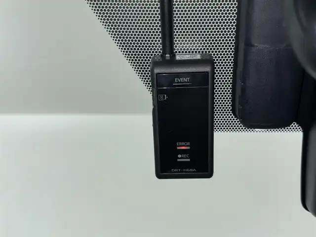 トヨタ プリウス A ツーリングセレクション 埼玉県 2019(平31)年 2.6万km ホワイトパールクリスタルシャイン 純正１１．６インチメーカーナビ　/バックカメラ　/トヨタセーフティーセンス　/パーキングアシスト　/前席シートヒーター　/オートマティックハイビーム　/ＢＳＭ　/ビルトインＥＴＣ２．０　/ＡＣ１００Ｖ　/フルセグＴＶ