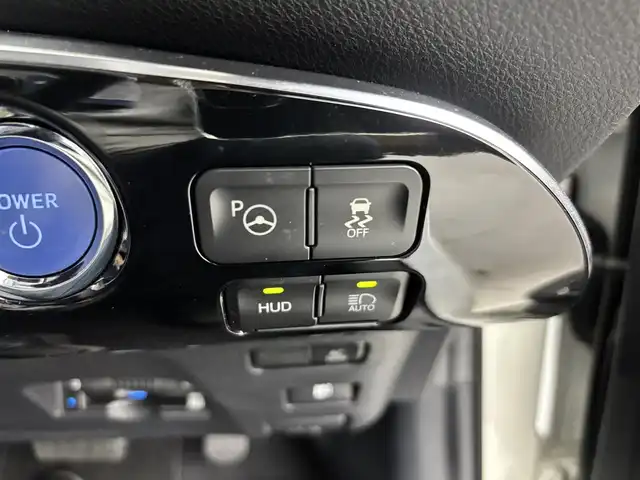 トヨタ プリウス A ツーリングセレクション 埼玉県 2019(平31)年 2.6万km ホワイトパールクリスタルシャイン 純正１１．６インチメーカーナビ　/バックカメラ　/トヨタセーフティーセンス　/パーキングアシスト　/前席シートヒーター　/オートマティックハイビーム　/ＢＳＭ　/ビルトインＥＴＣ２．０　/ＡＣ１００Ｖ　/フルセグＴＶ