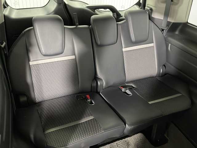 ホンダ ステップワゴン モデューロX 広島県 2016(平28)年 7.1万km プレミアムスパークルブラックパール 禁煙車/純正９型ナビ/バックカメラ/両側パワースライドドア/レーダークルーズコントロール/ドラレコ/レーンキープ/衝突被害軽減/踏み間違い防止/ＥＴＣ/Moduloアルミホイール(205/55/R17)/パドルシフト/ＬＥＤヘッドライト/フォグランプ/エアバッグ(運転席/助手席/サイド/カーテン)